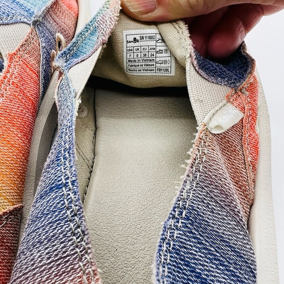 Sanuk Colorful Slip-On Loafers Size 7 - Picture 9 of 10